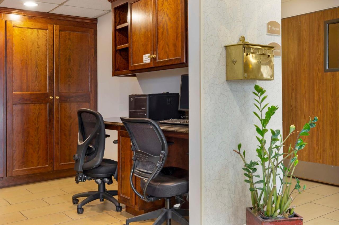 Best Western Plus The Inn At Sharon/Foxboro מראה חיצוני תמונה