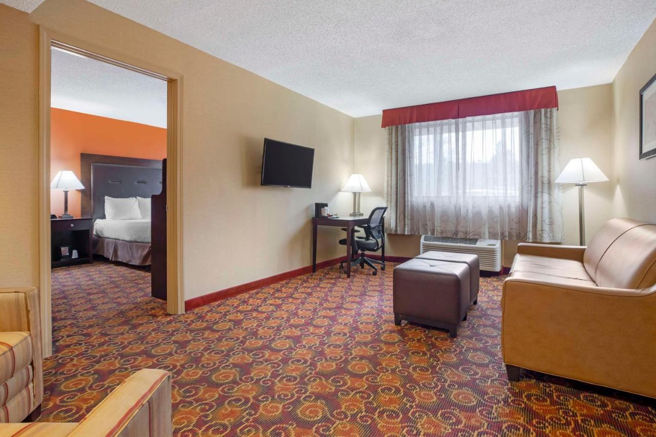 Best Western Plus The Inn At Sharon/Foxboro מראה חיצוני תמונה