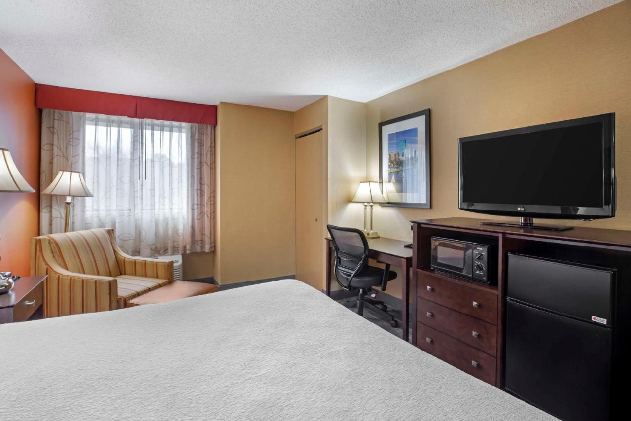 Best Western Plus The Inn At Sharon/Foxboro מראה חיצוני תמונה