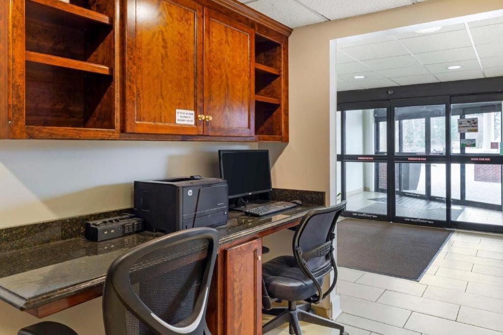 Best Western Plus The Inn At Sharon/Foxboro מראה חיצוני תמונה