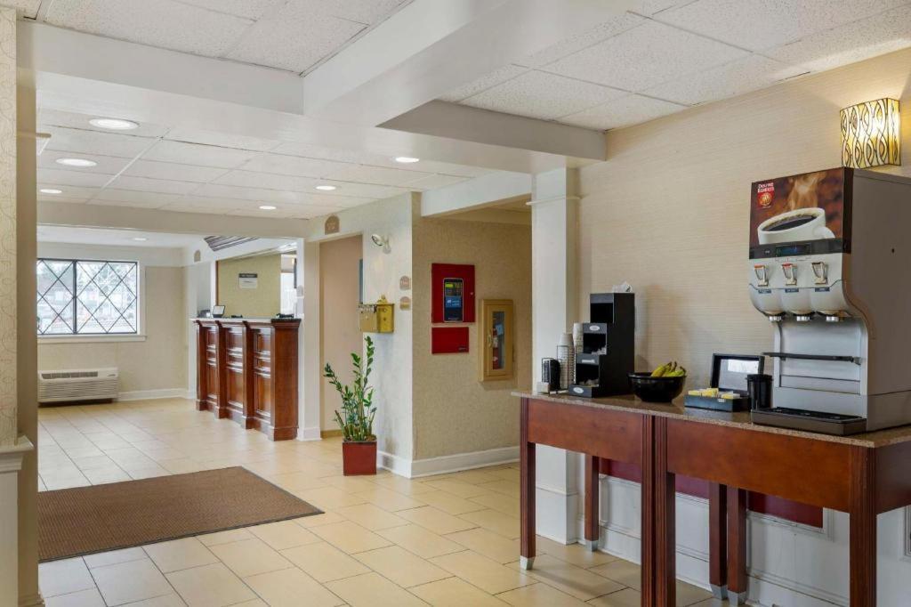 Best Western Plus The Inn At Sharon/Foxboro מראה חיצוני תמונה